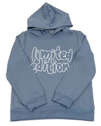 Modrošedá mikina s nápisom a kapucňou