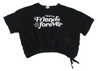 Černé crop tričko s nápisy Page one young