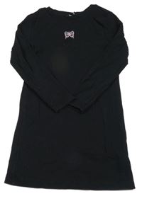 Čierne rebrované šaty s ružovým motýlom George