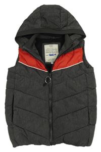 Tmavošedo-červená šusťáková zateplená vesta s kapucí M&S