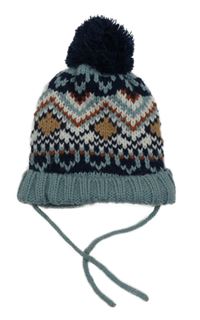 Šedomodro-bílo-tmavomodro-hnědá vzorovaná pletená zavazovací čepice s bambulí C&A