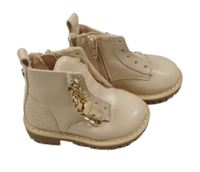 Pudrové koženkové kotníčkové boty s řetízkem 1