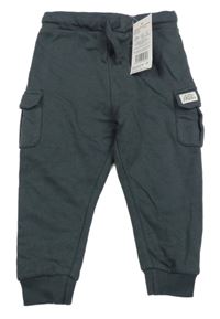 Nové - Tmavošedé cargo tepláky F&F