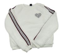 Biela chlpatá crop mikina so srdiečkom a prúžkami Y.F.K.