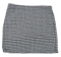 Čierno-biela kockovaná sukňa Shein