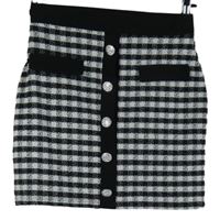 Dámska čierno-biela kockovaná sukňa s gombíky Miss Selfridge