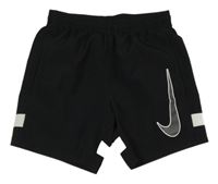 Černé šusťákové kraťasy s logem Nike