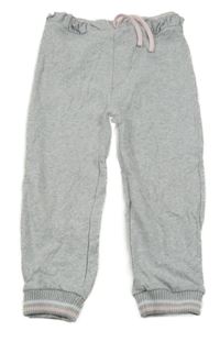 Svetlošedá -ružové tepláky s volánikom