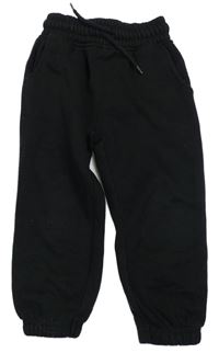 Čierne tepláky Primark