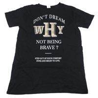 Černá noční košile s nápisy Page one young