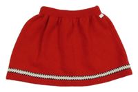 Červená pletená sukňa s pruhom