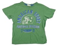 Tmavozelené tričko s helmou a nápismi a číslom BLU KIDS