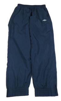 Tmavomodré šušťákové športové nohavice Umbro