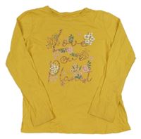 Tmavožluté triko s nápisy a květy a větvičkami PRIMARK