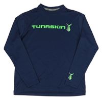 Tmavomodré športové tričko s nápisom