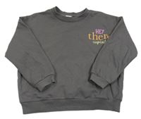 Sivá mikina s nápisom