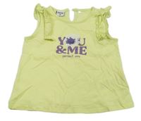 Zeleno-žltý top s fialovým nápisom PRIMIGI