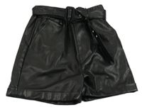 Čierne koženkové kraťasy s opaskom PRIMARK