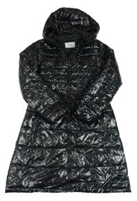 Černý šusťákový prošívaný lesklý zateplený kabát s kapucí Reserved
