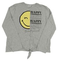 Sivé tričko s nápismi a smajlíkom