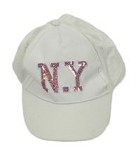 Bílá kšiltovka s nápisem z flitrů Peacocks