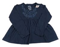 Nové - Tmavomodrá tunika s květy a krajkou Yd.