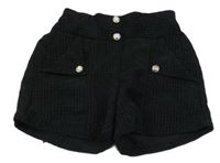 Čierne kockované kraťasy s gombíky