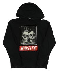 Černá mikina s lebkami a a nápisem a kapucí H&M