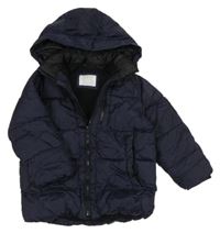 Tmavomodrá kostkovaná prošívaná šusťáková zimní bunda s kapucí ZARA