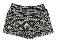 Čierno-biele vzorované sukňové kraťasy zn. Nutmeg