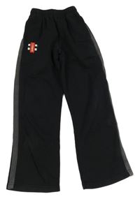 Černé tepláky s výšivkou 