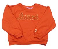 Červená mikina s nápisom