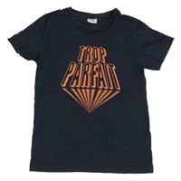 Tmavomodré tričko s nápisem 