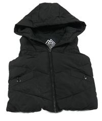 Černá šusťáková zateplená vesta s kapucí Matalan