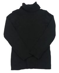 Čierny rebrovaný sveter s rolákom Nutmeg