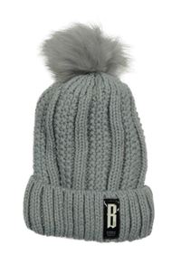 Šedo-zlatá pletená zateplená čepice s nášivkou a kapucí 