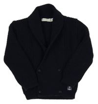 Tmavomodrý prepínaci sveter s kotvou