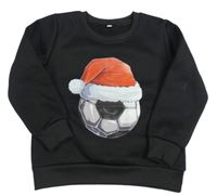 Čierna mikina s futbalovým loptou