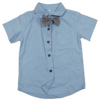 Svetlomodrá košeľa s motýlkom