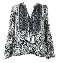 Dámska čierno-biela vzorovaná blúzka Laura Torelli