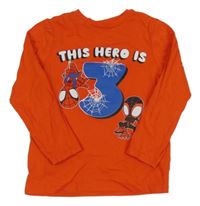 Červené triko se Spidermany a číslem George