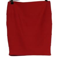 Dámska červená púzdrová sukňa s pruhmi