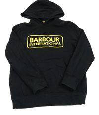 Čierna mikina s nápisom a kapucňou