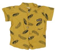 Okrová košile s pírky a nášivkou 