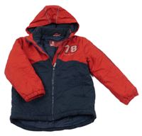 Tmavomodro-červená šusťáková zimní bunda s nápisem a kapucí 