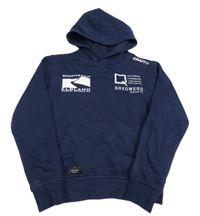 Tmavomodrá mikina s nápismi a kapucňou
