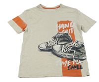 Béžové tričko s topánkami C&A