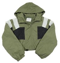 Kaki-čierna šušťáková jarná crop bunda s kapucňou Primark