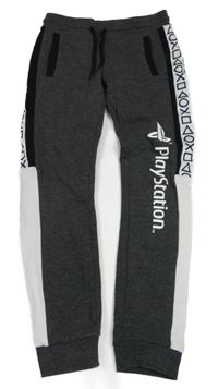 Šedo-bílo-černé tepláky s nápisy - PlayStation 