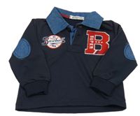 Tmavomodrá mikina s nášivkami a golierikom